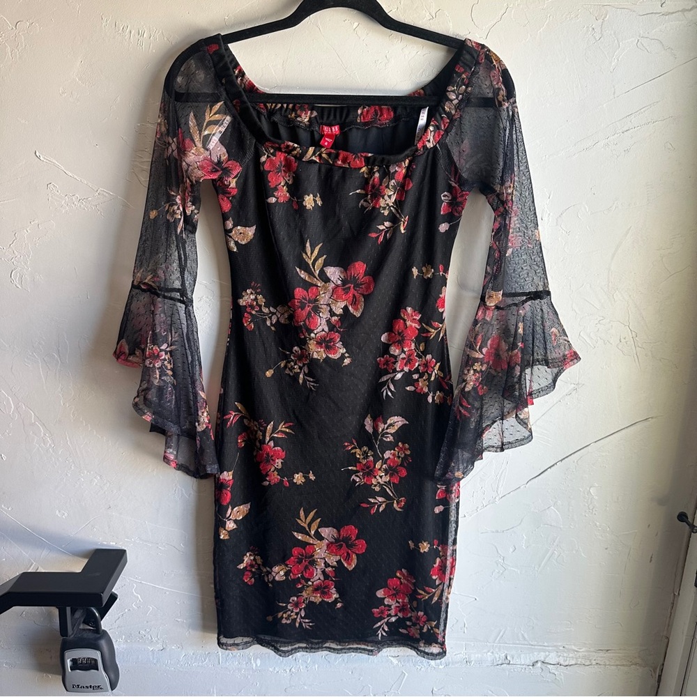 Guess‎ Floral Mesh Mini Dress Y2K Whimsigoth Dark Romantic Bell Sleeve Sz M